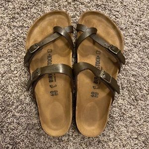 Birkenstock’s One toe Strap